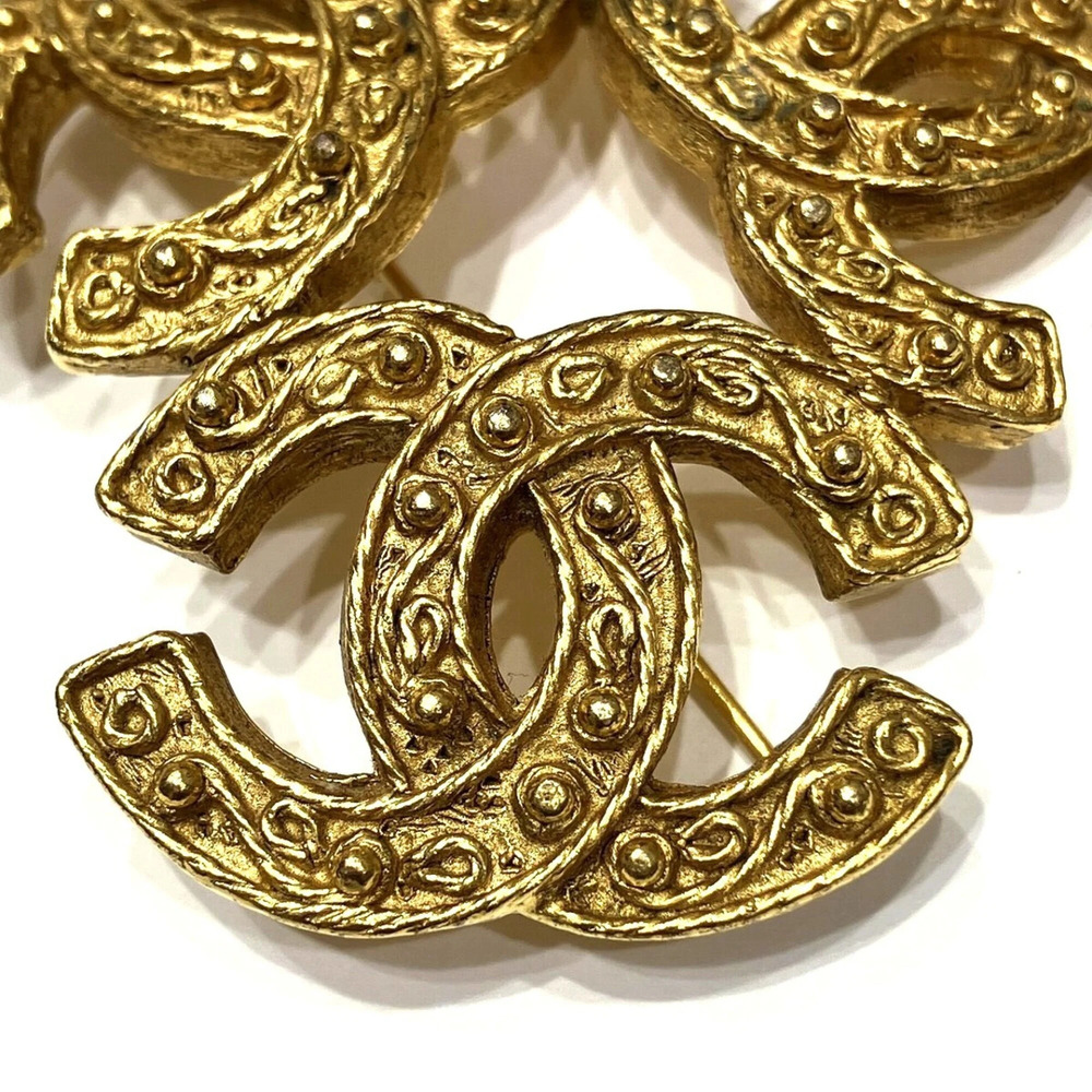 CHANEL Gold Logo Brooch - Picture 8 of 9
